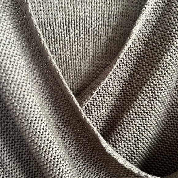 Taupe colored crisscross sweater - Picture 3 of 4